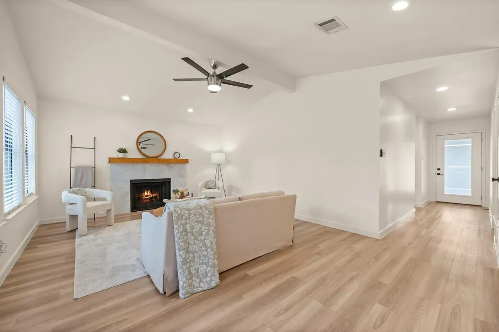 12107 Shropshire Boulevard Austin TX 78753