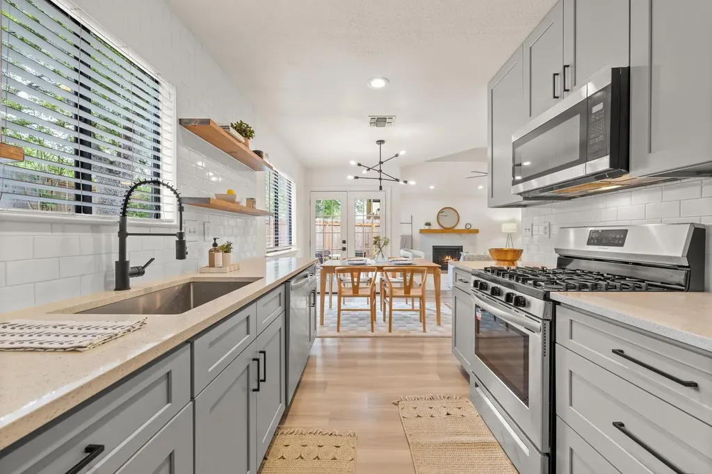 12107 Shropshire Boulevard Austin TX 78753