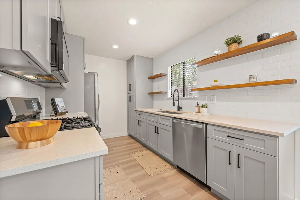 12107 Shropshire Boulevard Austin TX 78753