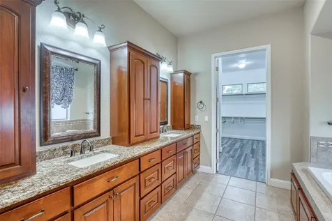 114 Preston Trail Meadowlakes TX 78654