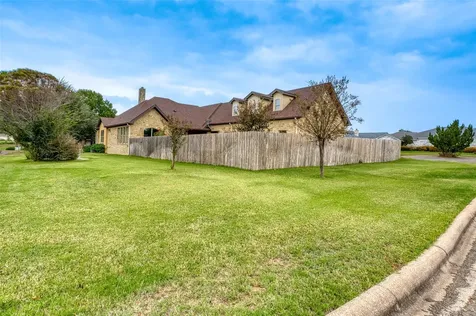 114 Preston Trail Meadowlakes TX 78654