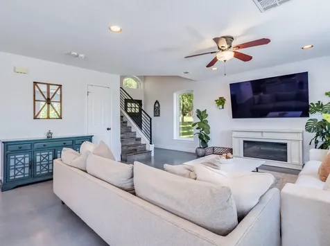 400 Hunt Lane Buda TX 78610