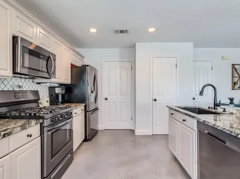 400 Hunt Lane Buda TX 78610