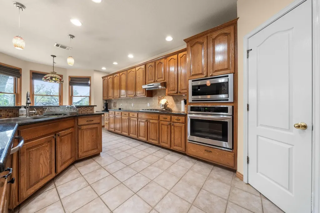 1512 Amelia Drive Cedar Park TX 78613