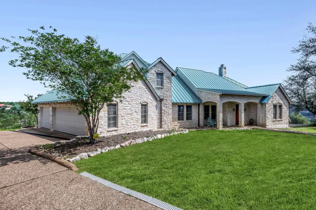 4806 Creek Meadow Cove Spicewood TX 78669