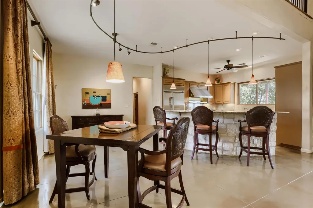4806 Creek Meadow Cove Spicewood TX 78669