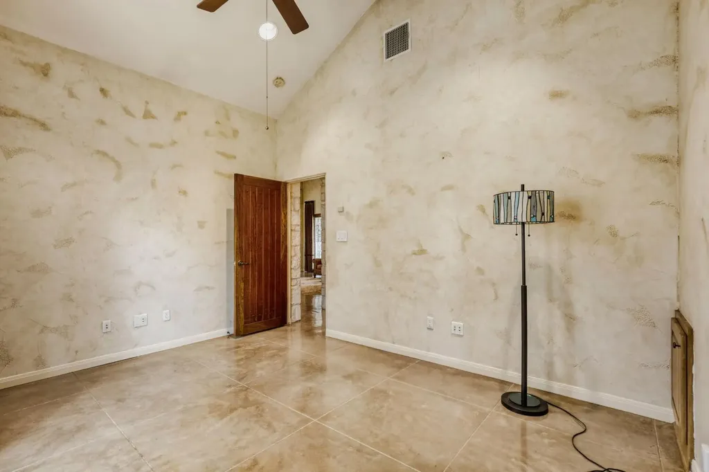 4806 Creek Meadow Cove Spicewood TX 78669