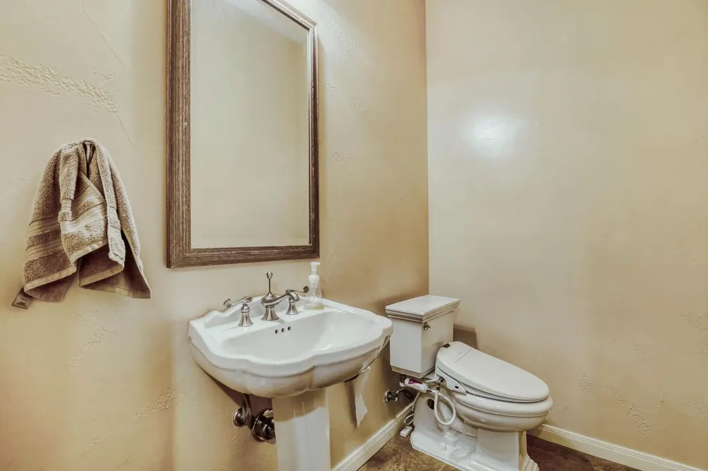 4806 Creek Meadow Cove Spicewood TX 78669