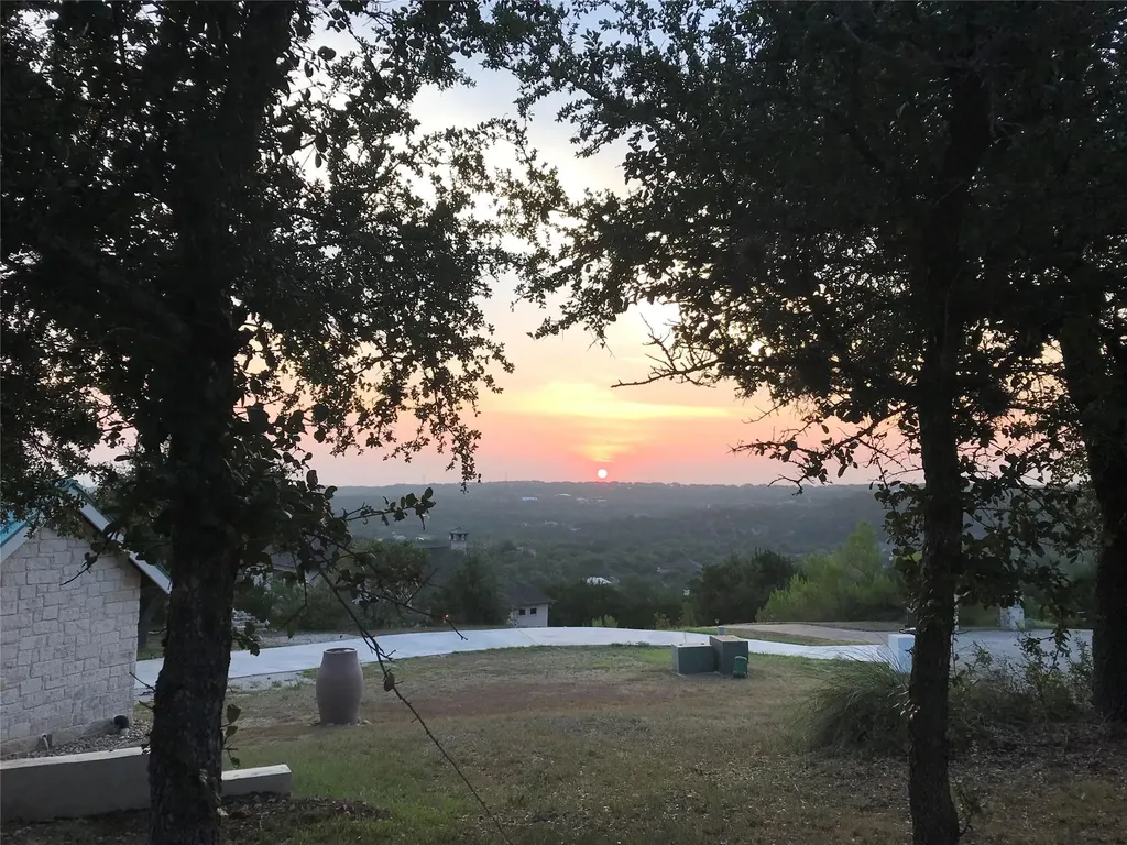 4806 Creek Meadow Cove Spicewood TX 78669