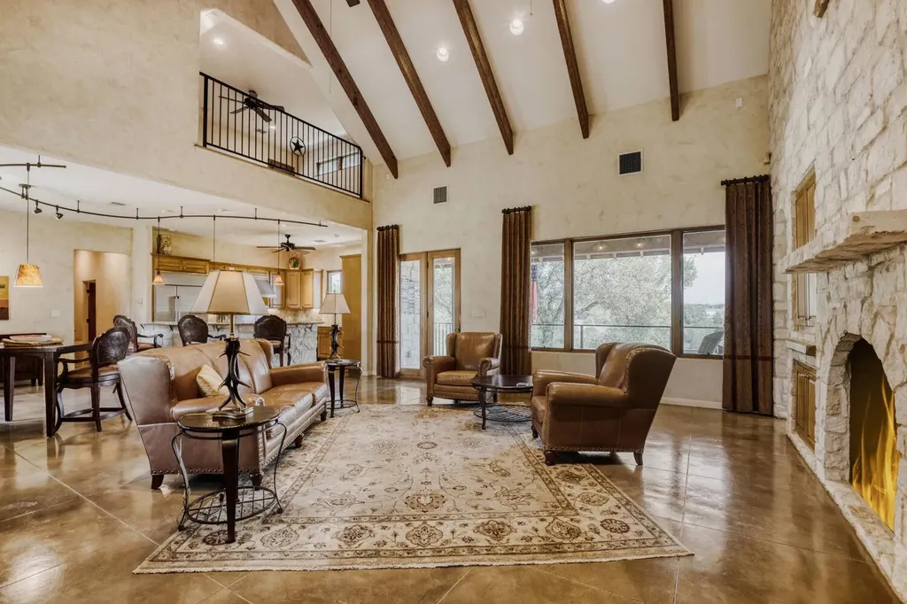 4806 Creek Meadow Cove Spicewood TX 78669