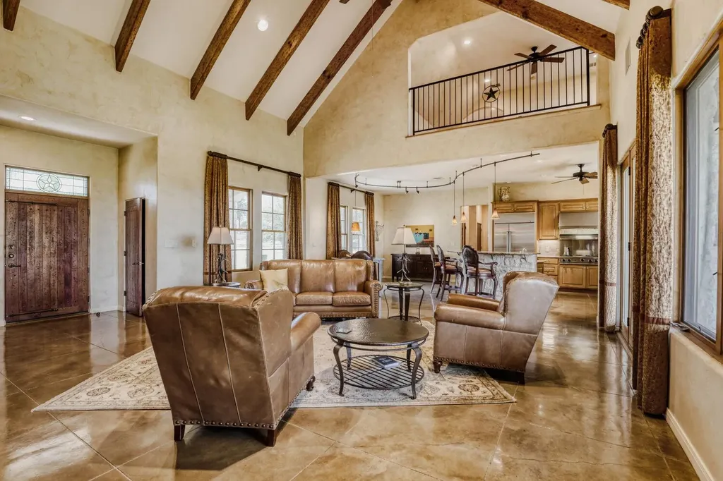 4806 Creek Meadow Cove Spicewood TX 78669
