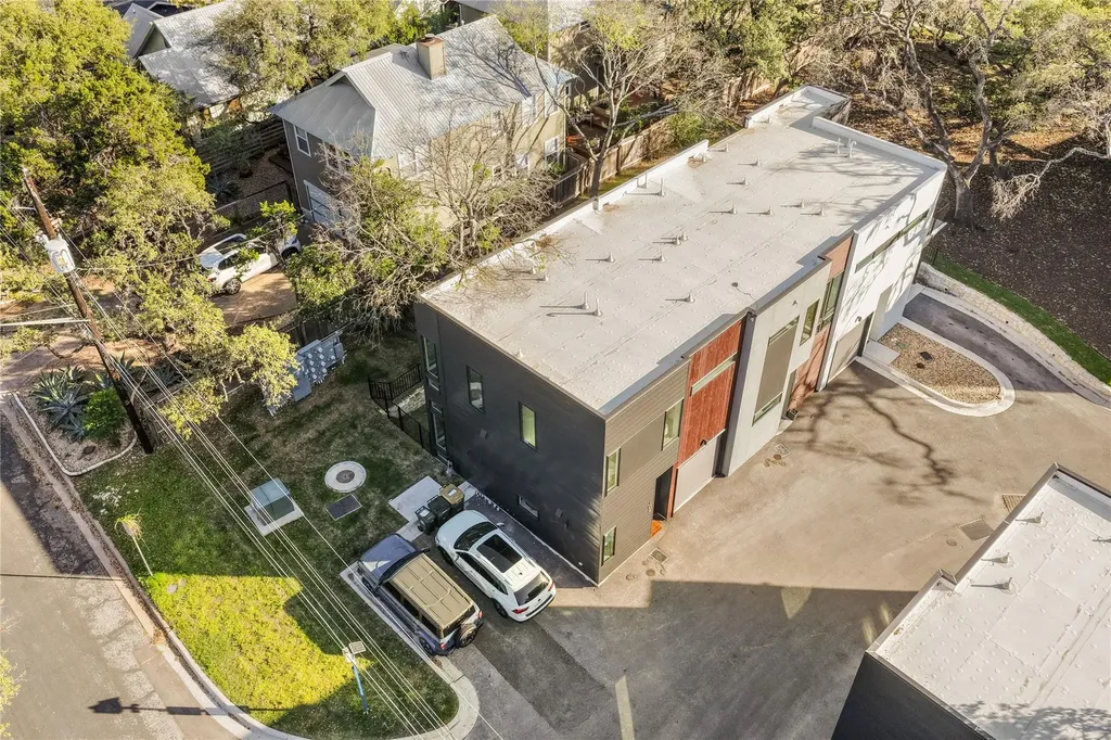 219 Lessin Lane Austin TX 78704