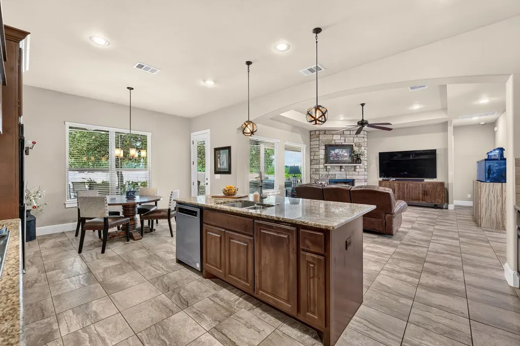 105 Coopers Hill Road Georgetown TX 78633