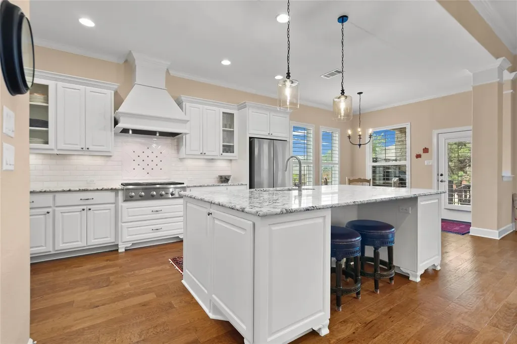 18605 Amberg Place Austin TX 78738