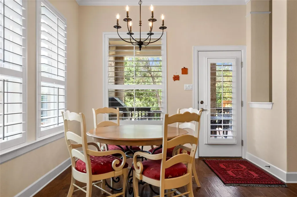 18605 Amberg Place Austin TX 78738