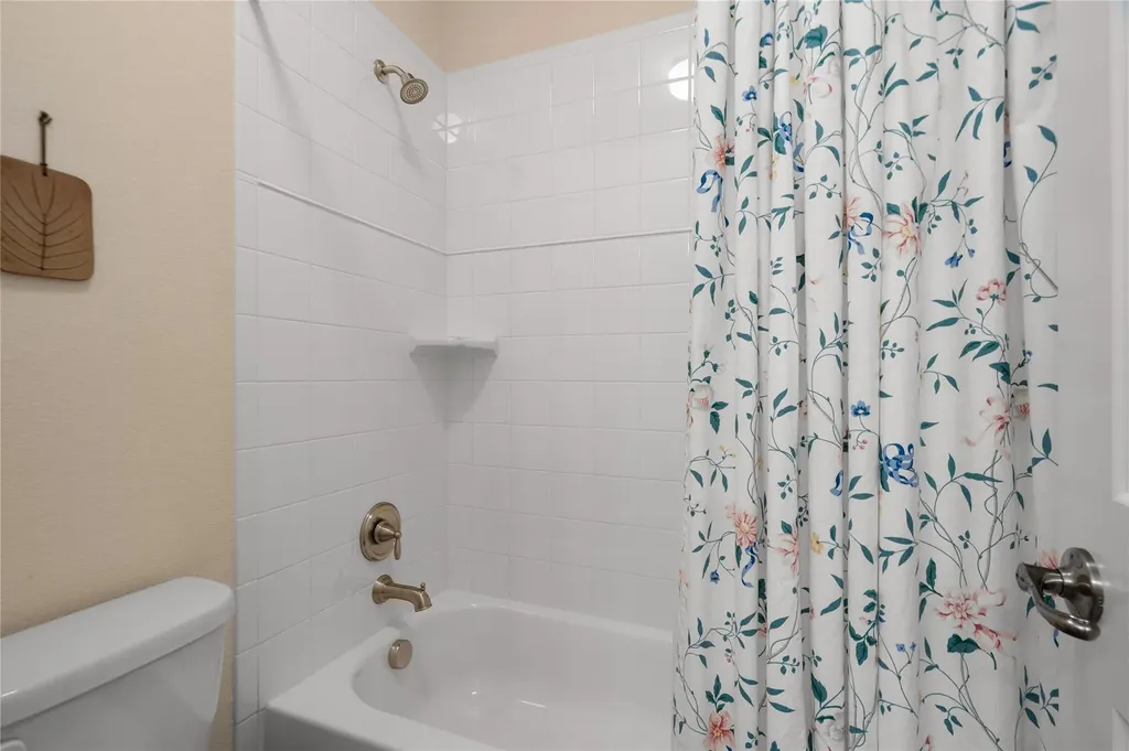 18605 Amberg Place Austin TX 78738
