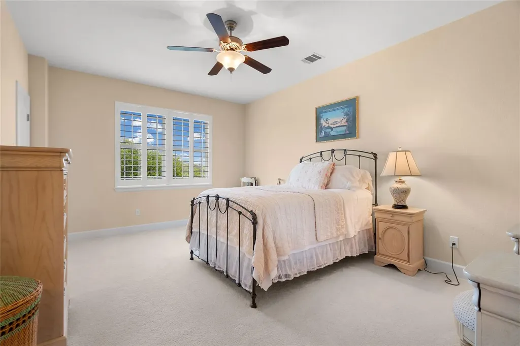 18605 Amberg Place Austin TX 78738