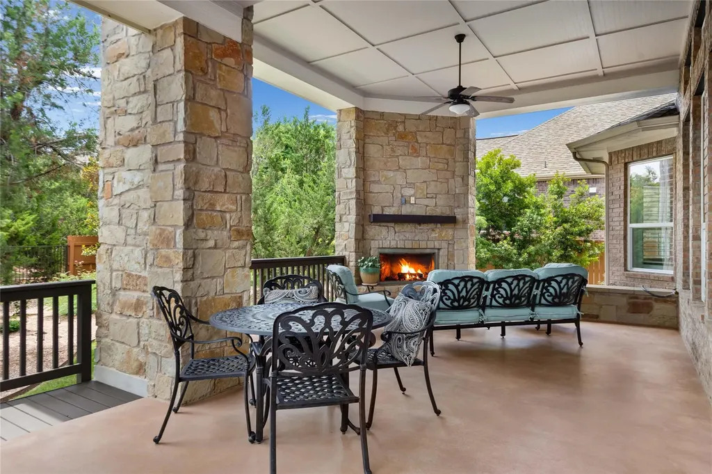 18605 Amberg Place Austin TX 78738