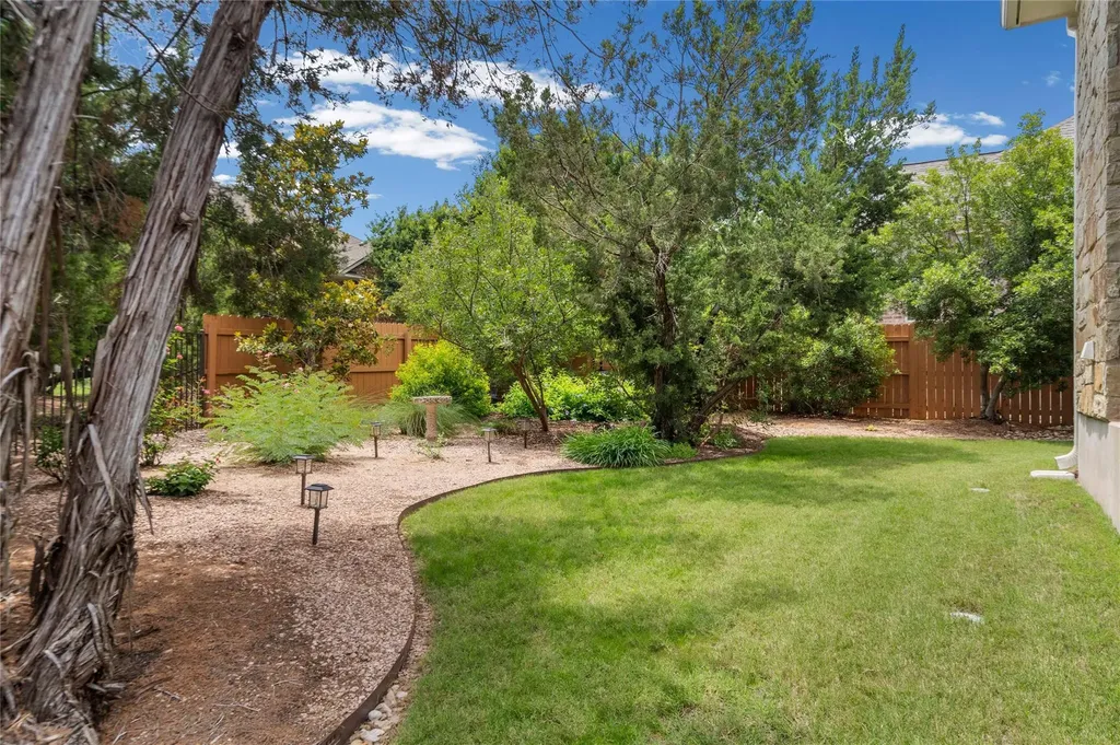 18605 Amberg Place Austin TX 78738