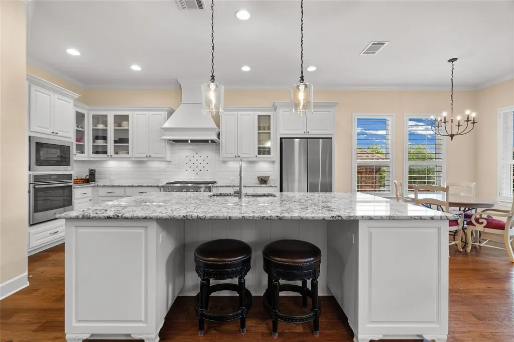 18605 Amberg Place Austin TX 78738
