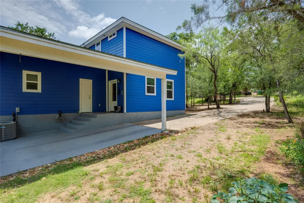 719 Birch Lane Cottonwood Shores TX 78657
