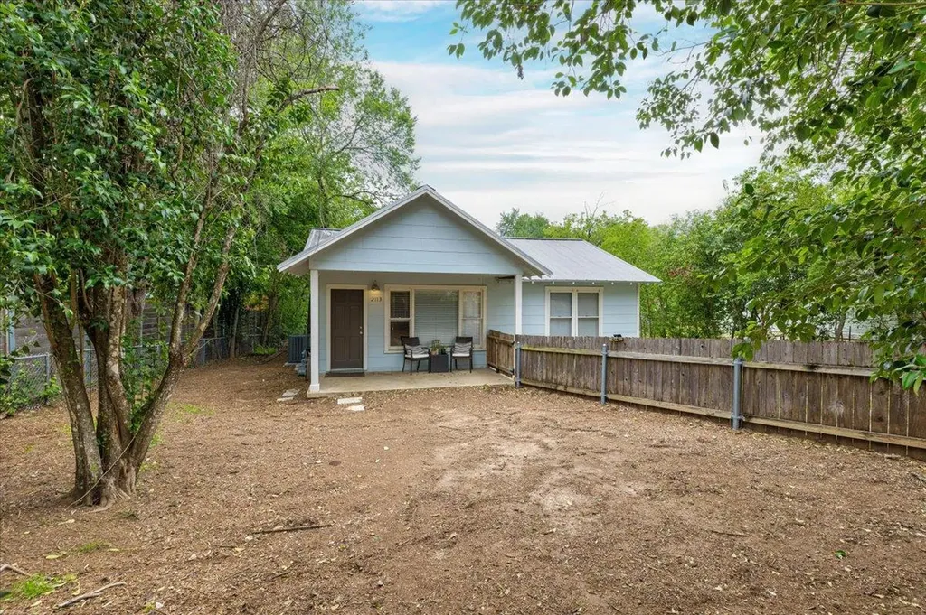 2113 Thornton Road Austin TX 78704