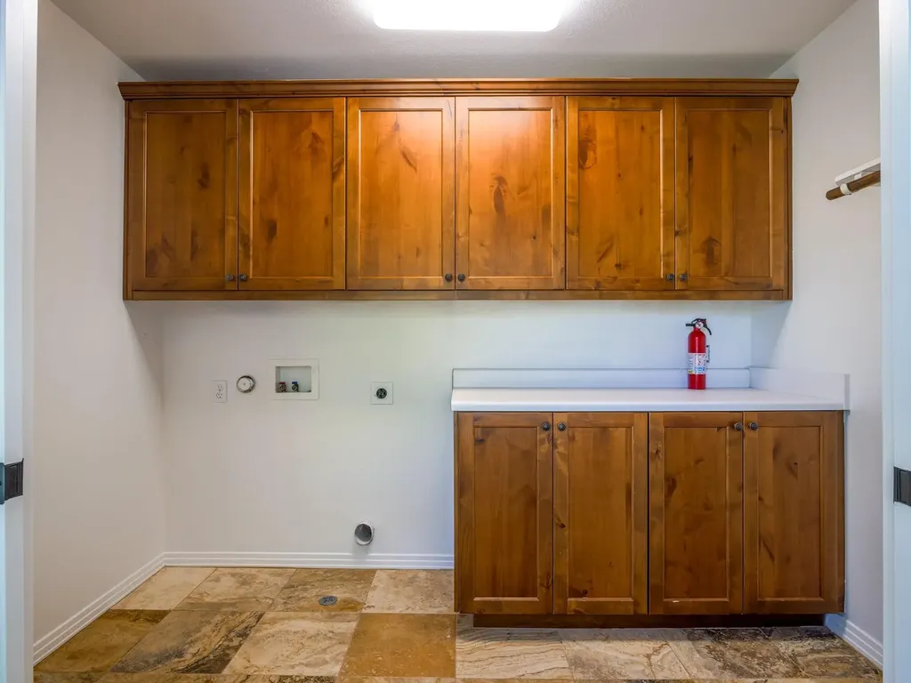 1237 Ridge Harbor Drive Spicewood TX 78669