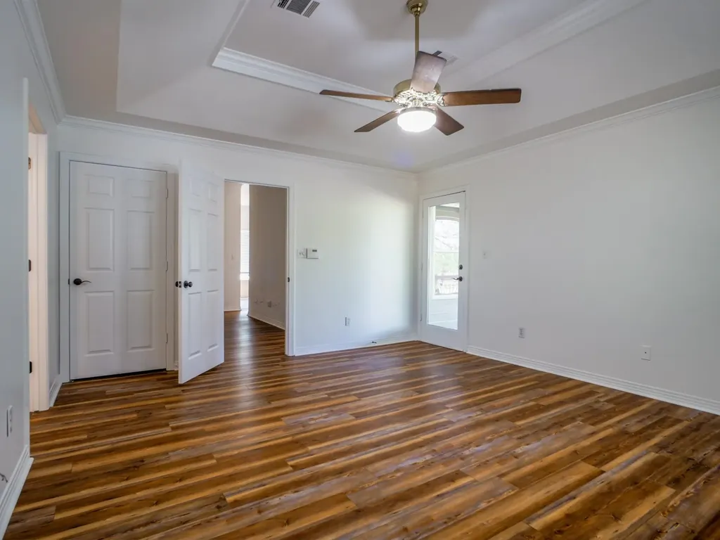 1237 Ridge Harbor Drive Spicewood TX 78669