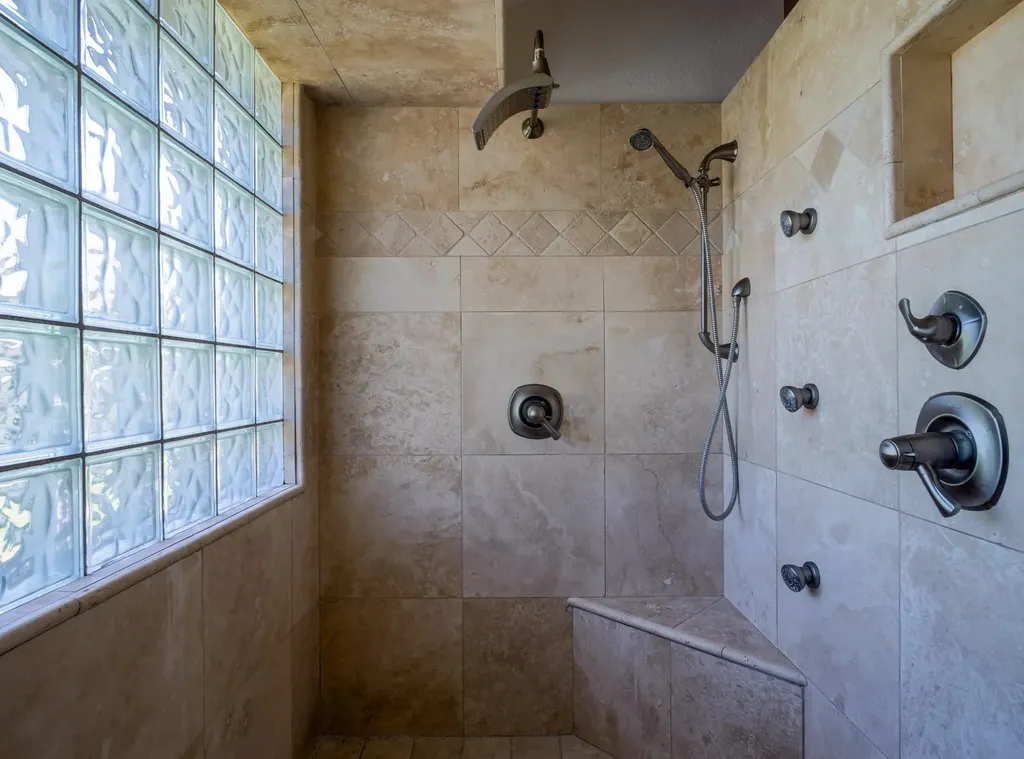 1237 Ridge Harbor Drive Spicewood TX 78669