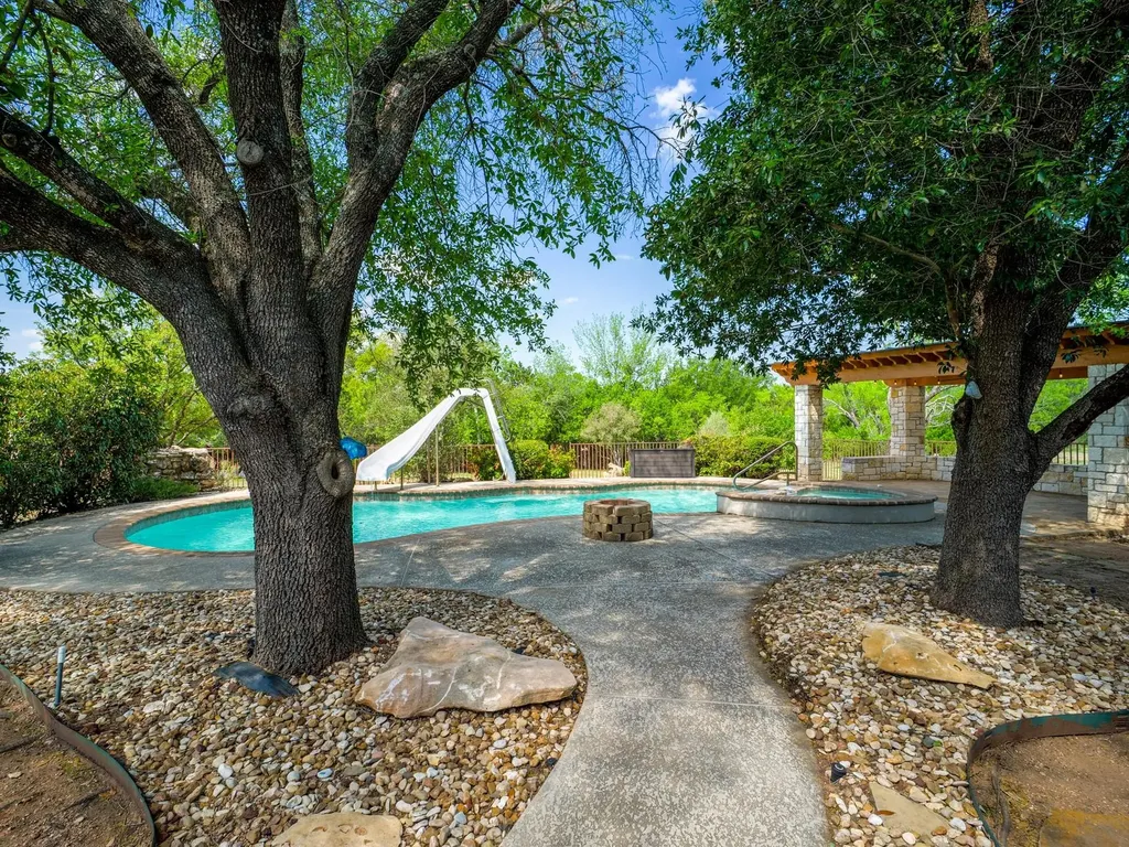 1237 Ridge Harbor Drive Spicewood TX 78669