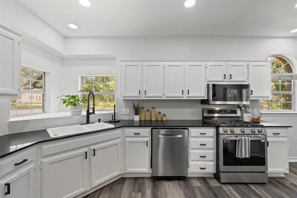 10707 Beckwood Drive Austin TX 78726