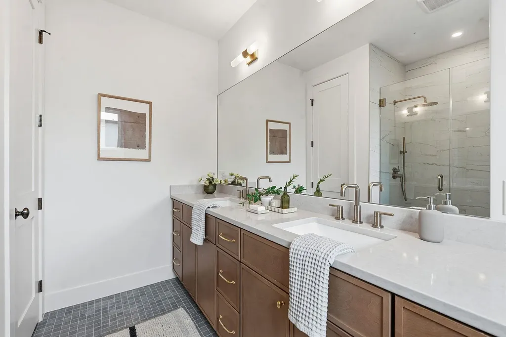 2009 Payne Avenue Austin TX 78757
