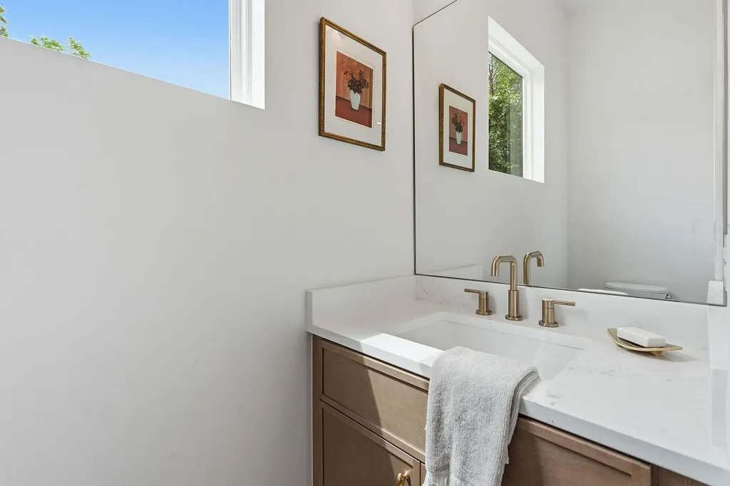 2009 Payne Avenue Austin TX 78757