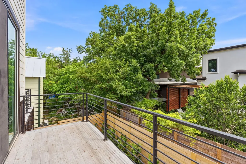 2009 Payne Avenue Austin TX 78757