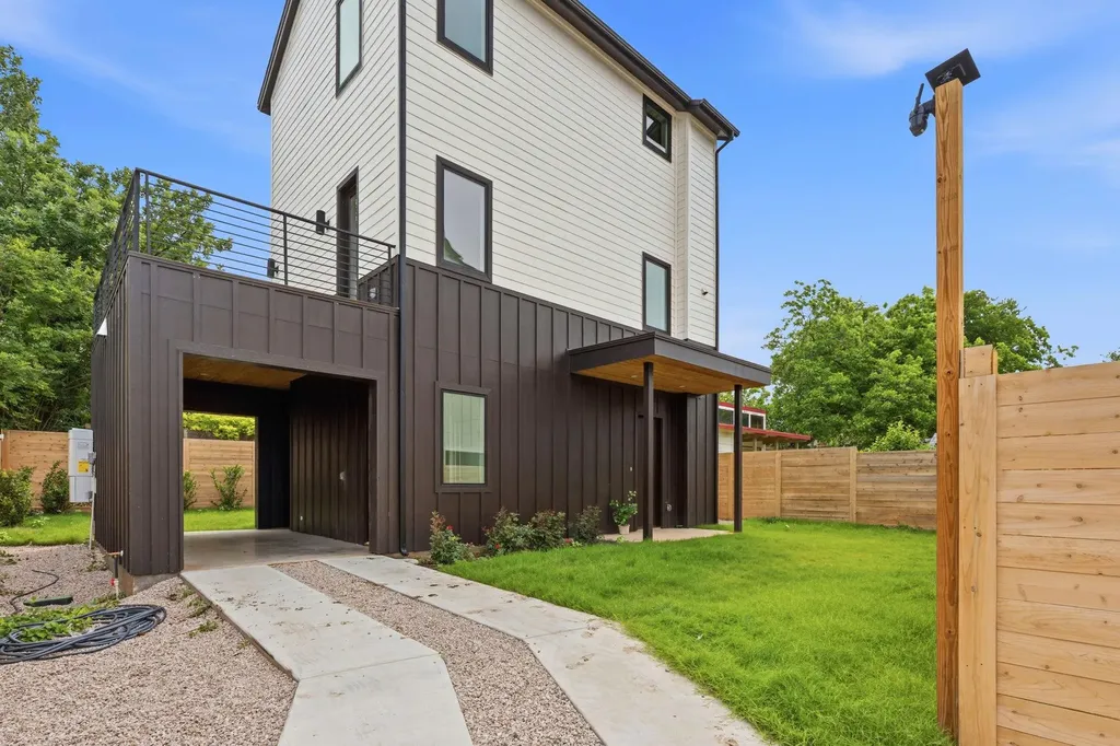 2009 Payne Avenue Austin TX 78757