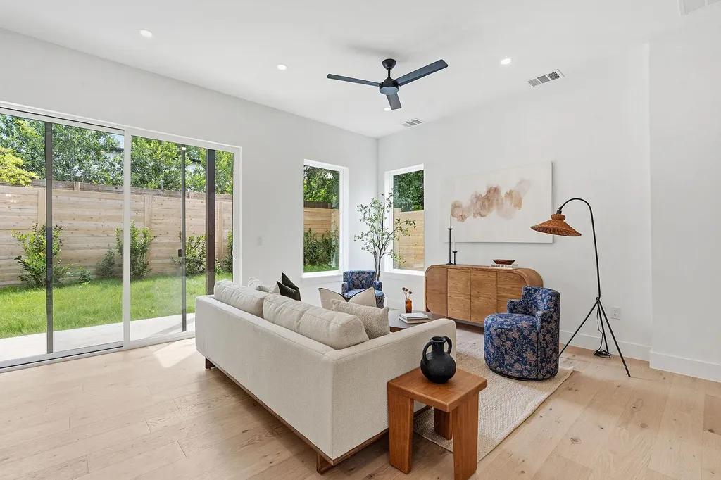 2009 Payne Avenue Austin TX 78757