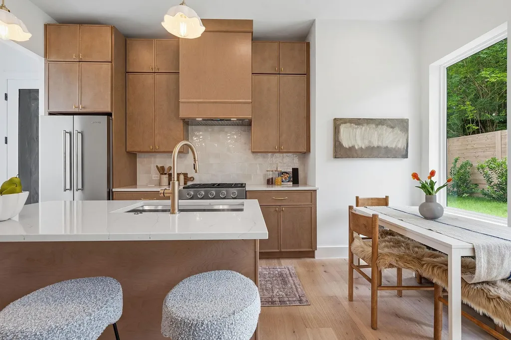 2009 Payne Avenue Austin TX 78757