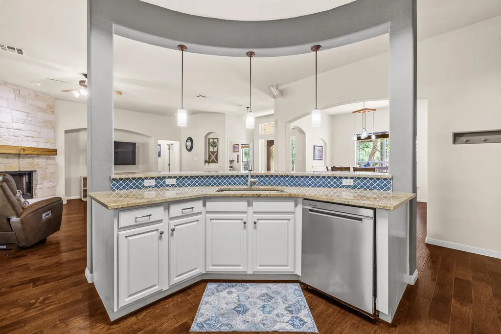 2721 County Road 258 Liberty Hill TX 78642