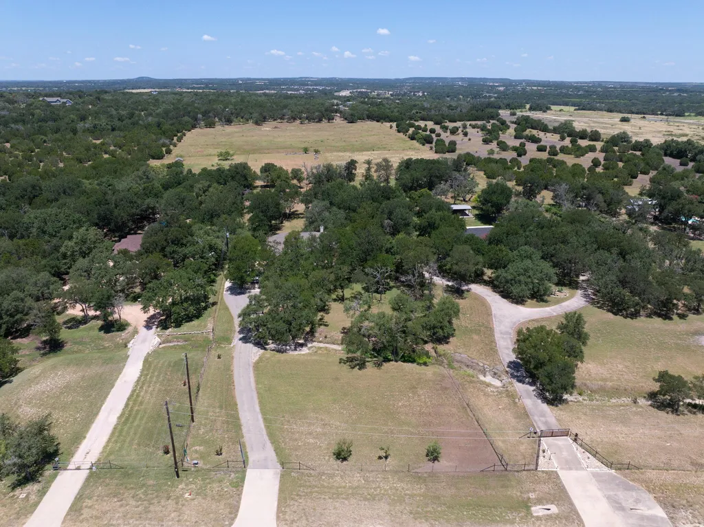 2721 County Road 258 Liberty Hill TX 78642