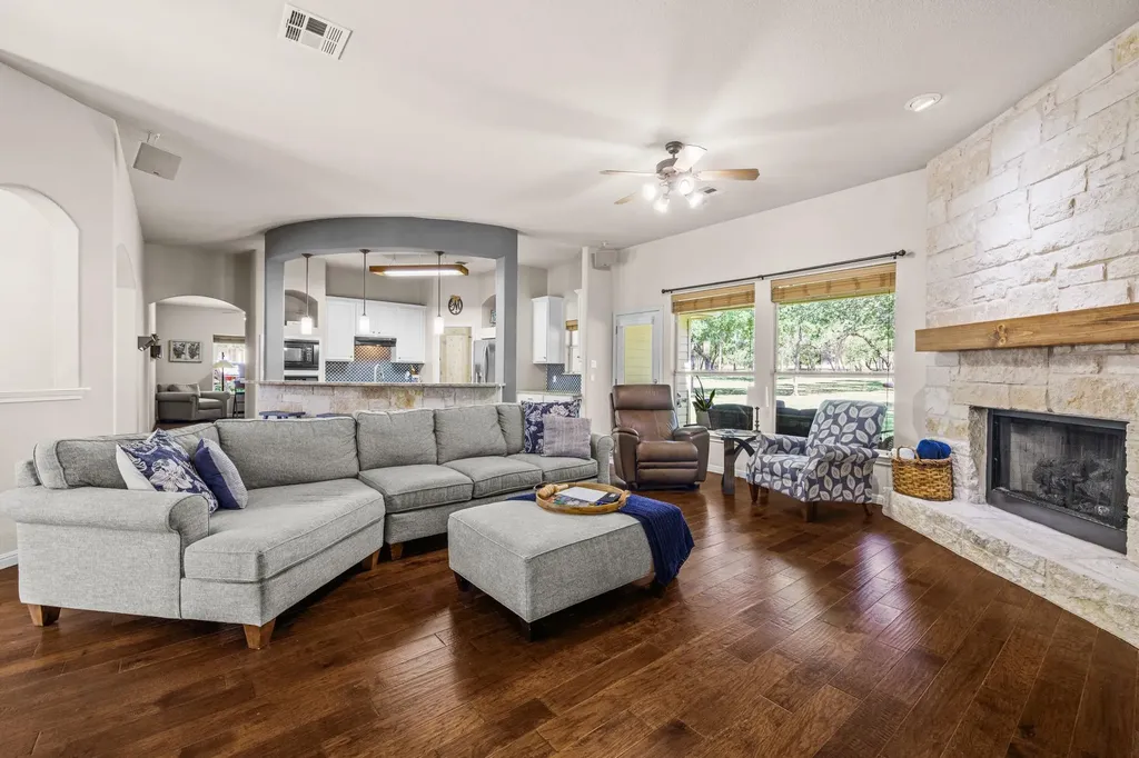 2721 County Road 258 Liberty Hill TX 78642