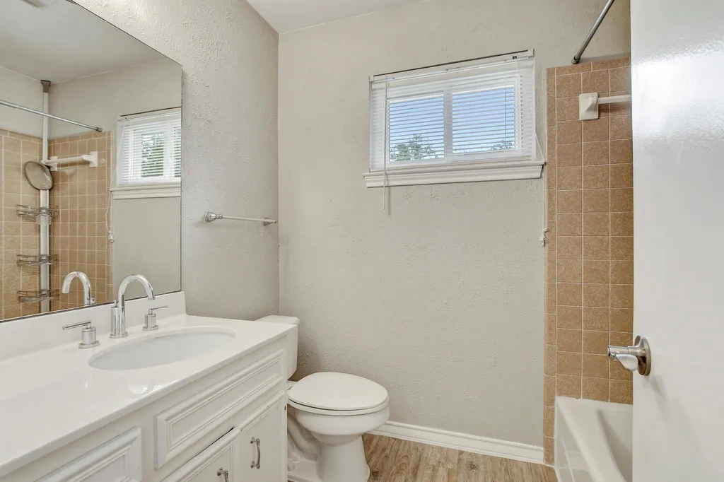 10506 Yucca Drive Austin TX 78759