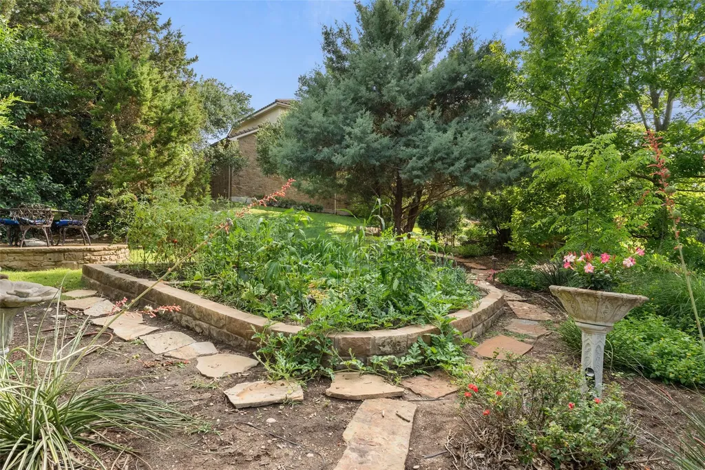 407 Bella Montagna Circle Austin TX 78734