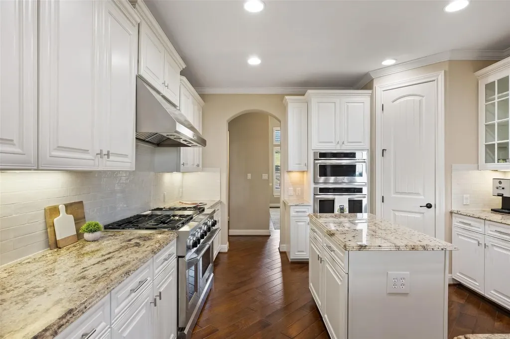407 Bella Montagna Circle Austin TX 78734