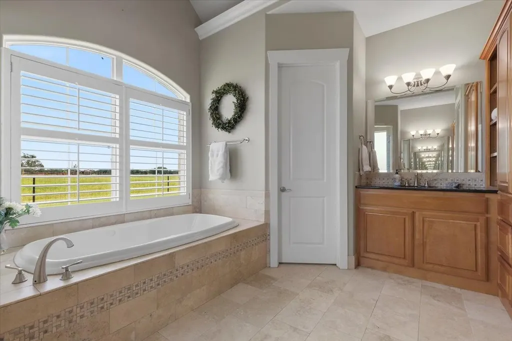 4140 County Road 467 Elgin TX 78621