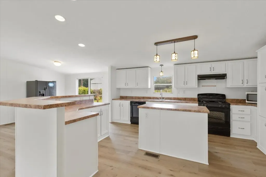 4140 County Road 467 Elgin TX 78621