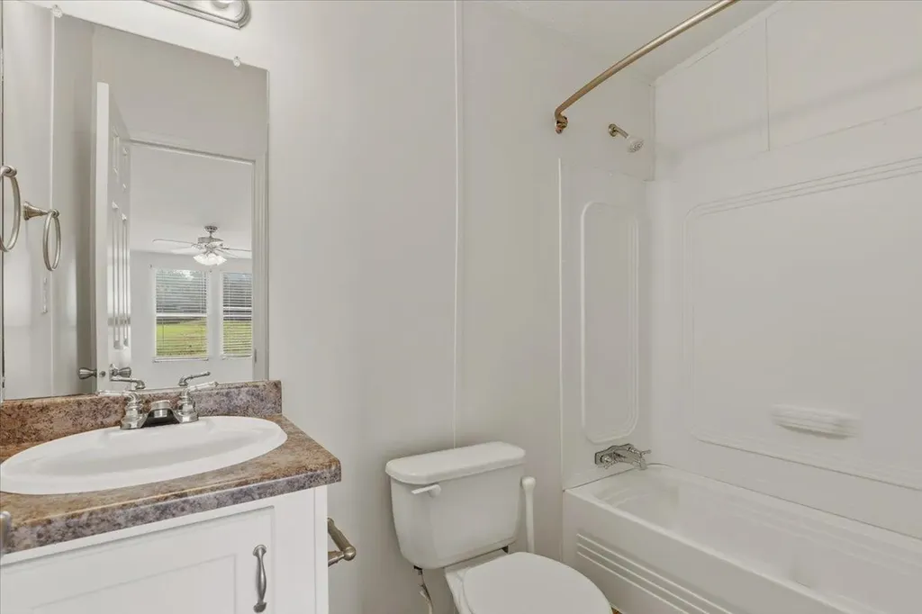 4140 County Road 467 Elgin TX 78621