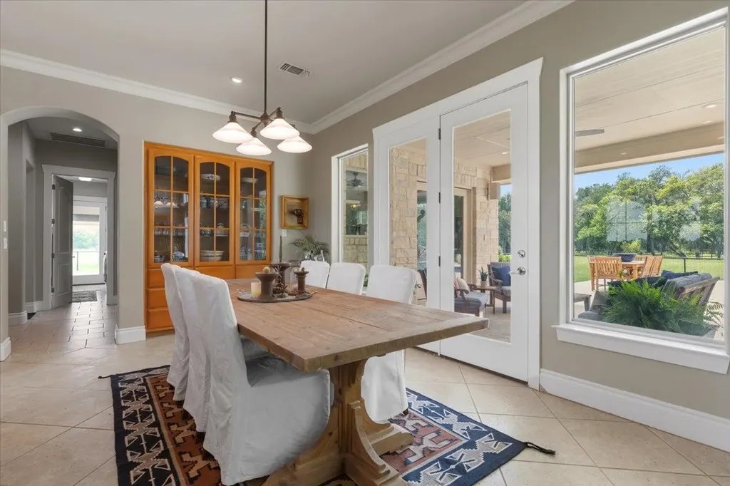 4140 County Road 467 Elgin TX 78621