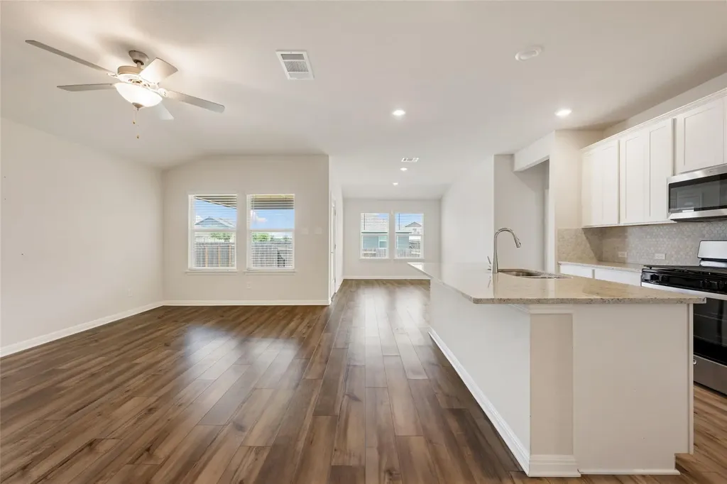 257 Fossil Drive Kyle TX 78640