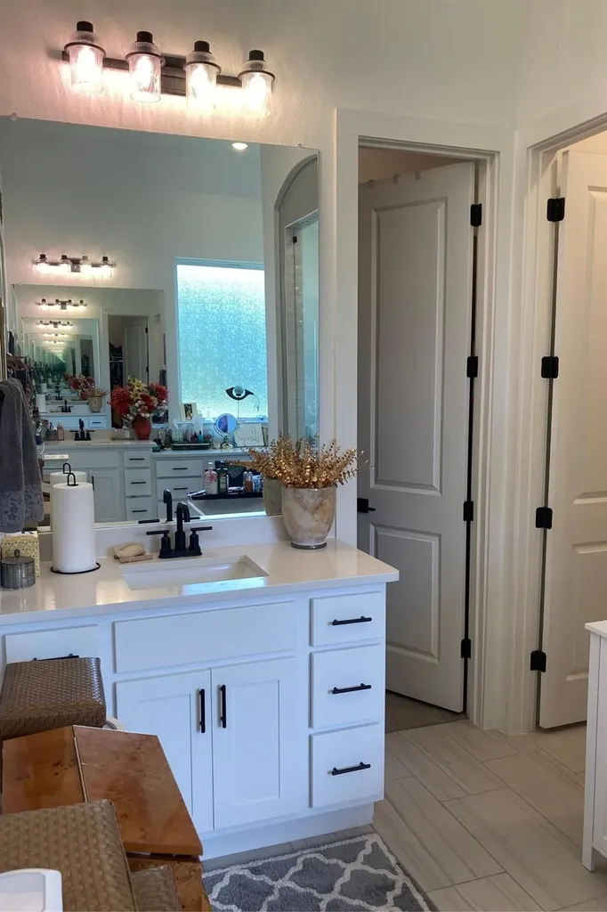 706 Pear Tree Lane Austin TX 78737