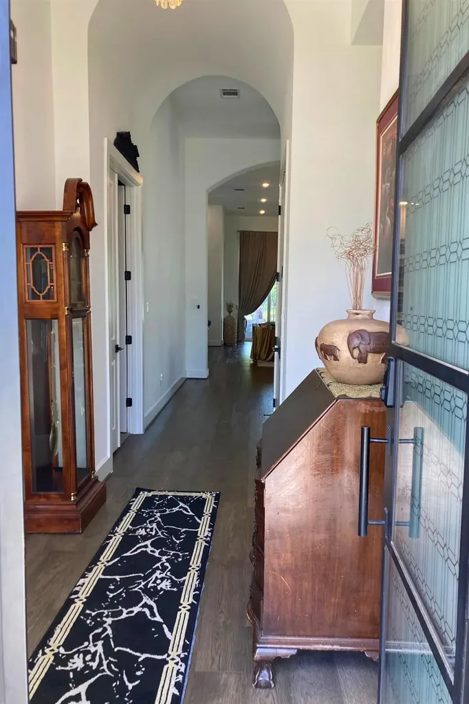 706 Pear Tree Lane Austin TX 78737